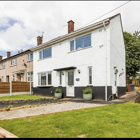 Entire Charming 5-Bed House In Darwen Blackburn Bb1 Free Parking Roadside Rishton Zewnętrze zdjęcie