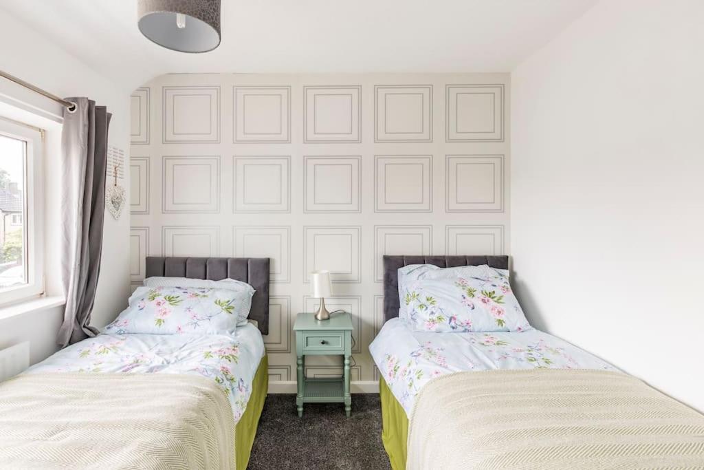 Entire Charming 5-Bed House In Darwen Blackburn Bb1 Free Parking Roadside Rishton Zewnętrze zdjęcie