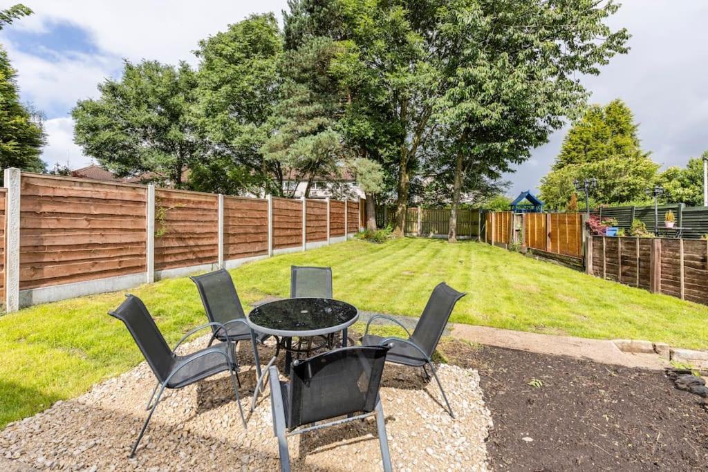 Entire Charming 5-Bed House In Darwen Blackburn Bb1 Free Parking Roadside Rishton Zewnętrze zdjęcie