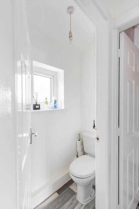 Entire Charming 5-Bed House In Darwen Blackburn Bb1 Free Parking Roadside Rishton Zewnętrze zdjęcie