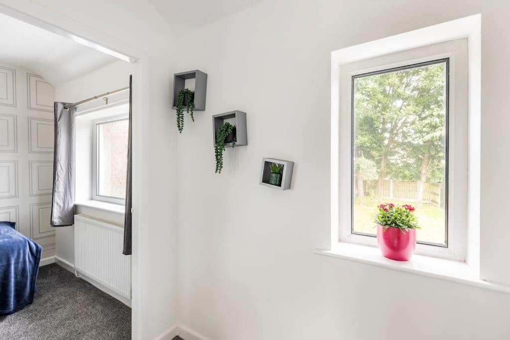 Entire Charming 5-Bed House In Darwen Blackburn Bb1 Free Parking Roadside Rishton Zewnętrze zdjęcie