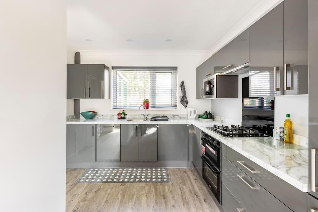 Entire Charming 5-Bed House In Darwen Blackburn Bb1 Free Parking Roadside Rishton Zewnętrze zdjęcie